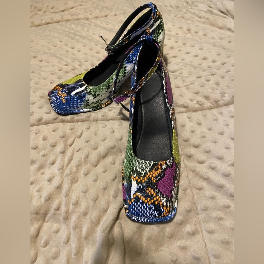 New Multi color faux snakeskin block heels